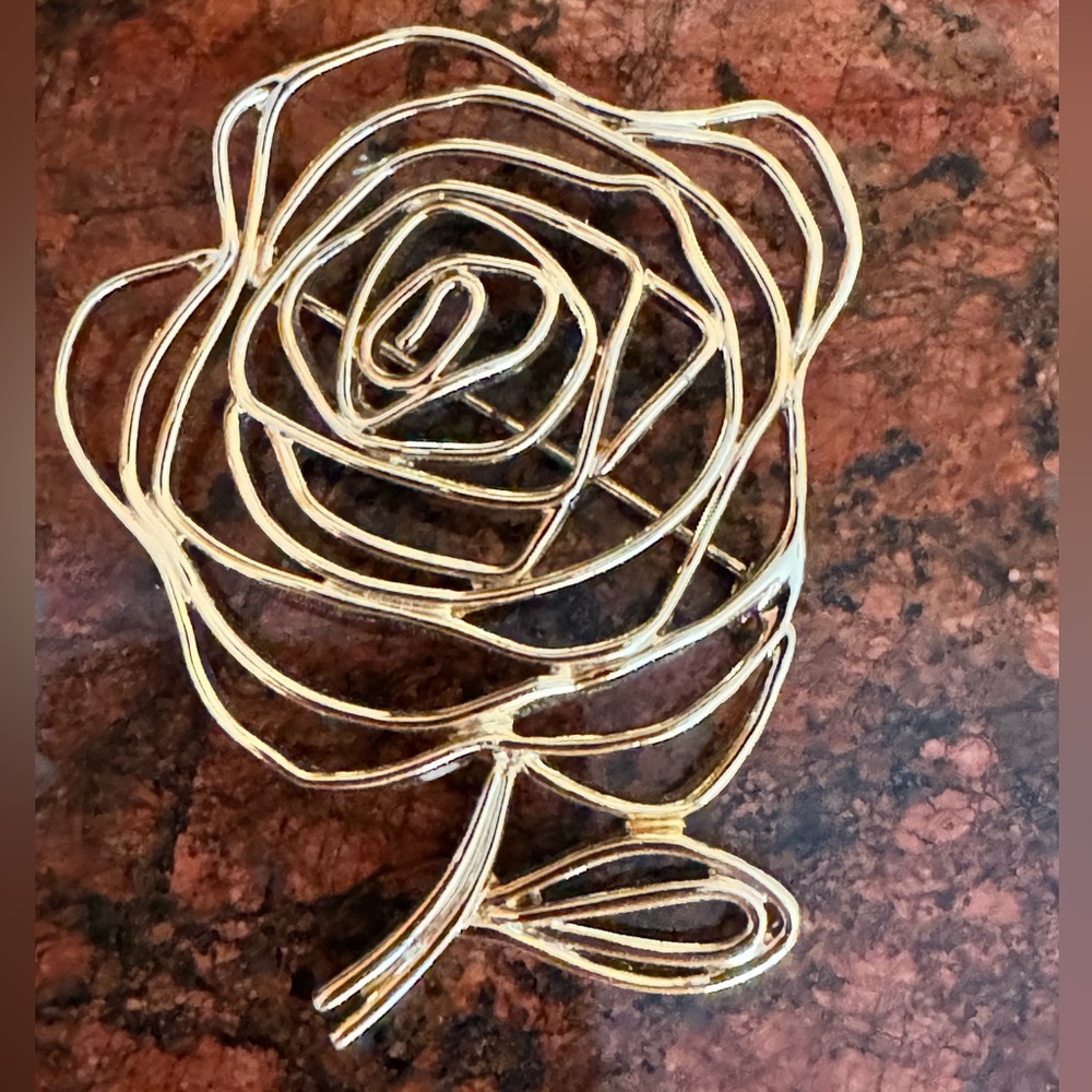 Openwork,  Rose Brooch. Flower. Wire work. Pin. Gold Tone.
